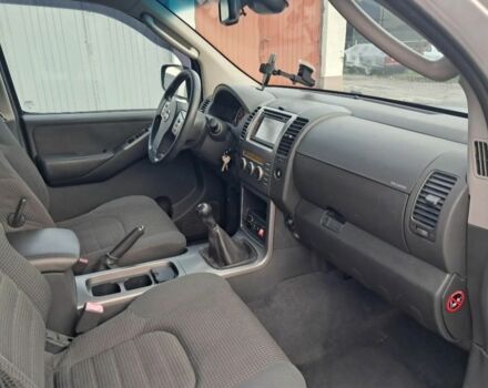 Серый Ниссан Патфайндер, объемом двигателя 2.5 л и пробегом 247 тыс. км за 3100 $, фото 6 на Automoto.ua