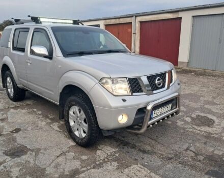 Серый Ниссан Патфайндер, объемом двигателя 2.5 л и пробегом 247 тыс. км за 3100 $, фото 1 на Automoto.ua