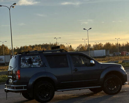 Серый Ниссан Патфайндер, объемом двигателя 2.49 л и пробегом 364 тыс. км за 10000 $, фото 15 на Automoto.ua