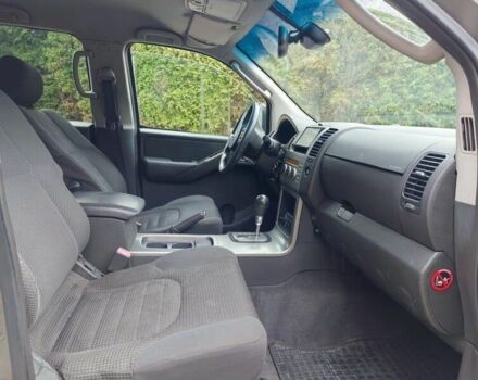 Серый Ниссан Патфайндер, объемом двигателя 2.5 л и пробегом 230 тыс. км за 3416 $, фото 9 на Automoto.ua