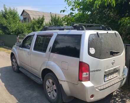 Сірий Ніссан Патфайндер, об'ємом двигуна 2.5 л та пробігом 357 тис. км за 7100 $, фото 2 на Automoto.ua