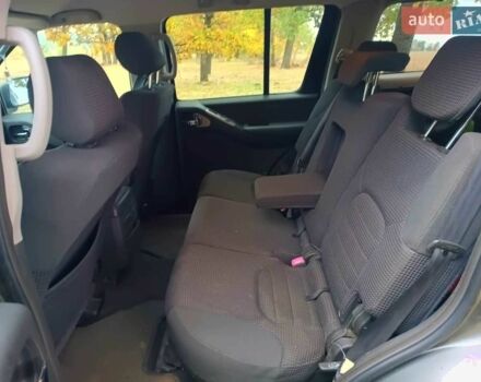 Сірий Ніссан Патфайндер, об'ємом двигуна 2.5 л та пробігом 361 тис. км за 5999 $, фото 20 на Automoto.ua