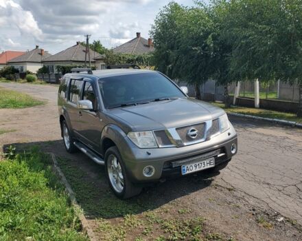 Сірий Ніссан Патфайндер, об'ємом двигуна 2.5 л та пробігом 320 тис. км за 9600 $, фото 1 на Automoto.ua