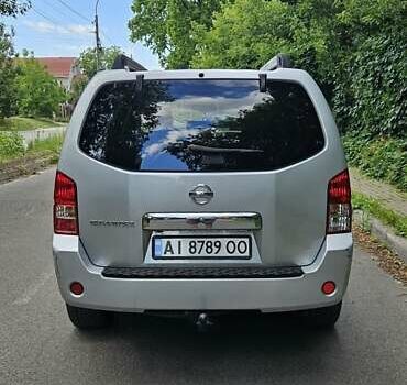 Сірий Ніссан Патфайндер, об'ємом двигуна 2.5 л та пробігом 192 тис. км за 9800 $, фото 3 на Automoto.ua