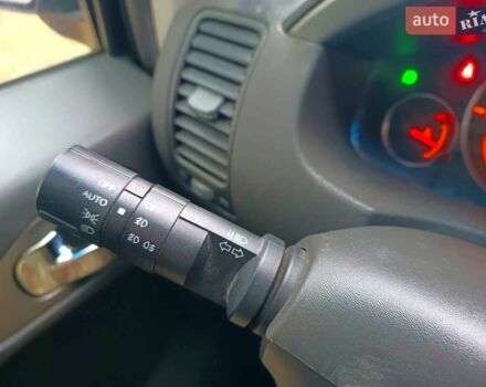 Сірий Ніссан Патфайндер, об'ємом двигуна 2.5 л та пробігом 361 тис. км за 5999 $, фото 17 на Automoto.ua