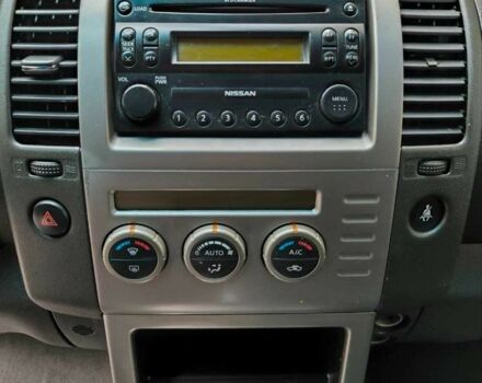 Серый Ниссан Патфайндер, объемом двигателя 2.5 л и пробегом 358 тыс. км за 5978 $, фото 8 на Automoto.ua