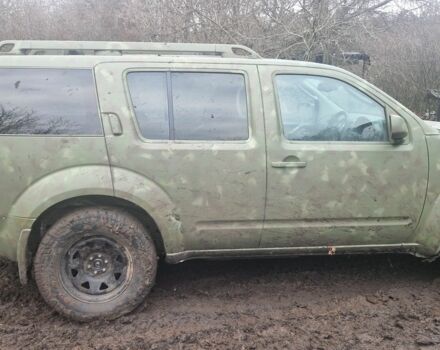 Сірий Ніссан Патфайндер, об'ємом двигуна 2.5 л та пробігом 285 тис. км за 4700 $, фото 3 на Automoto.ua