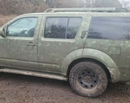 Сірий Ніссан Патфайндер, об'ємом двигуна 2.5 л та пробігом 285 тис. км за 4700 $, фото 4 на Automoto.ua