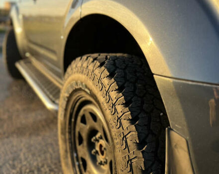 Серый Ниссан Патфайндер, объемом двигателя 2.49 л и пробегом 364 тыс. км за 10000 $, фото 17 на Automoto.ua