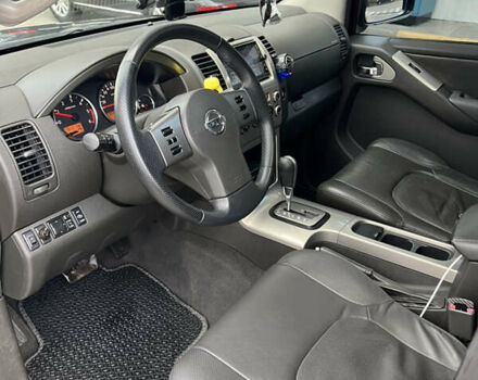 Серый Ниссан Патфайндер, объемом двигателя 2.49 л и пробегом 364 тыс. км за 10000 $, фото 24 на Automoto.ua