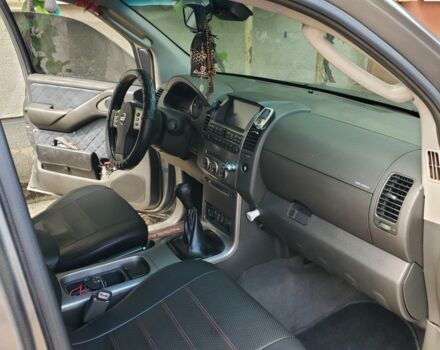 Сірий Ніссан Патфайндер, об'ємом двигуна 2.5 л та пробігом 320 тис. км за 9600 $, фото 7 на Automoto.ua