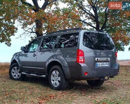 Сірий Ніссан Патфайндер, об'ємом двигуна 2.5 л та пробігом 361 тис. км за 5999 $, фото 5 на Automoto.ua