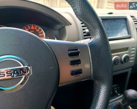 Сірий Ніссан Патфайндер, об'ємом двигуна 2.5 л та пробігом 361 тис. км за 5999 $, фото 12 на Automoto.ua