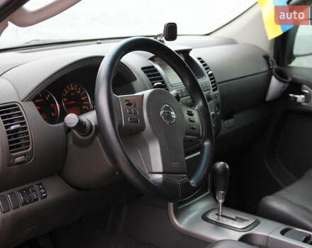 Ниссан Патфайндер 2005 в Днепре (Днепропетровске) на Automoto.ua Серый Ниссан Патфайндер, объемом двигателя 2.49 л и пробегом 285 тыс. км за 7600 $, фото 4 на Automoto.ua