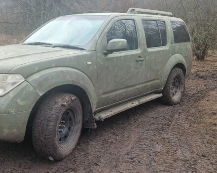 Сірий Ніссан Патфайндер, об'ємом двигуна 2.5 л та пробігом 285 тис. км за 4700 $, фото 2 на Automoto.ua