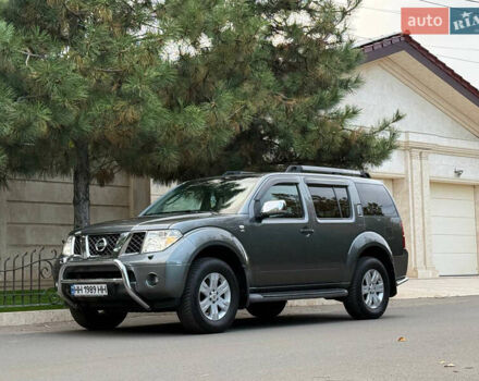 Серый Ниссан Патфайндер, объемом двигателя 4 л и пробегом 155 тыс. км за 12700 $, фото 12 на Automoto.ua