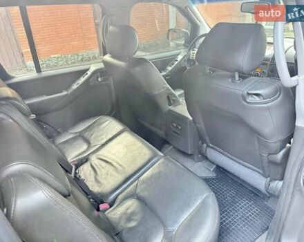 Сірий Ніссан Патфайндер, об'ємом двигуна 4 л та пробігом 245 тис. км за 8250 $, фото 14 на Automoto.ua