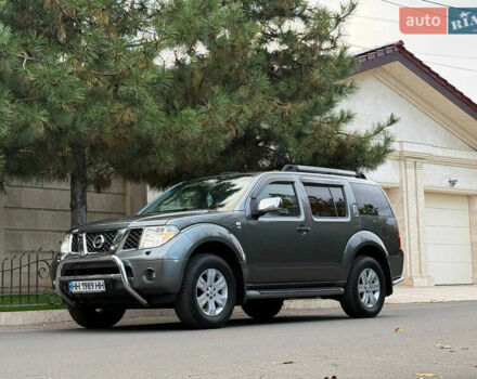 Серый Ниссан Патфайндер, объемом двигателя 4 л и пробегом 155 тыс. км за 12700 $, фото 9 на Automoto.ua