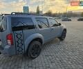 Серый Ниссан Патфайндер, объемом двигателя 2.49 л и пробегом 367 тыс. км за 12000 $, фото 13 на Automoto.ua