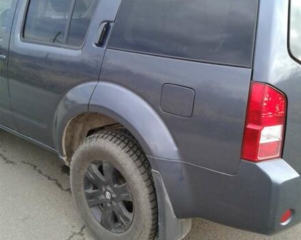 Сірий Ніссан Патфайндер, об'ємом двигуна 2.49 л та пробігом 174 тис. км за 10500 $, фото 5 на Automoto.ua