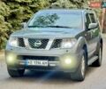 Сірий Ніссан Патфайндер, об'ємом двигуна 4 л та пробігом 245 тис. км за 8250 $, фото 3 на Automoto.ua