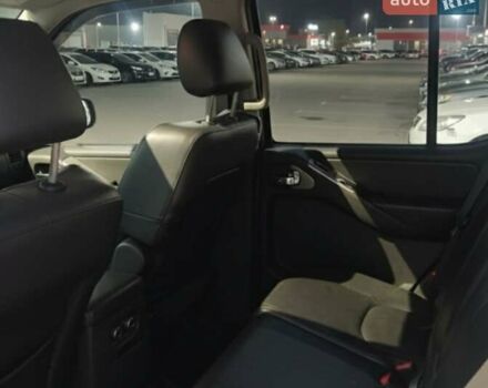 Серый Ниссан Патфайндер, объемом двигателя 2.49 л и пробегом 250 тыс. км за 9200 $, фото 7 на Automoto.ua