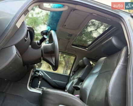 Серый Ниссан Патфайндер, объемом двигателя 4 л и пробегом 155 тыс. км за 12700 $, фото 44 на Automoto.ua