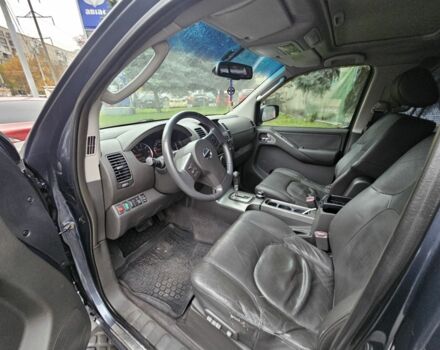 Серый Ниссан Патфайндер, объемом двигателя 2.5 л и пробегом 227 тыс. км за 8999 $, фото 4 на Automoto.ua