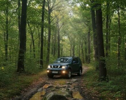 Серый Ниссан Патфайндер, объемом двигателя 2.49 л и пробегом 250 тыс. км за 9200 $, фото 4 на Automoto.ua