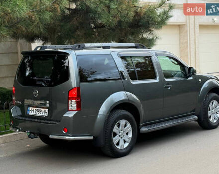 Серый Ниссан Патфайндер, объемом двигателя 4 л и пробегом 155 тыс. км за 12700 $, фото 8 на Automoto.ua