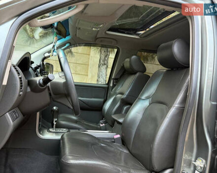 Серый Ниссан Патфайндер, объемом двигателя 4 л и пробегом 155 тыс. км за 12700 $, фото 39 на Automoto.ua