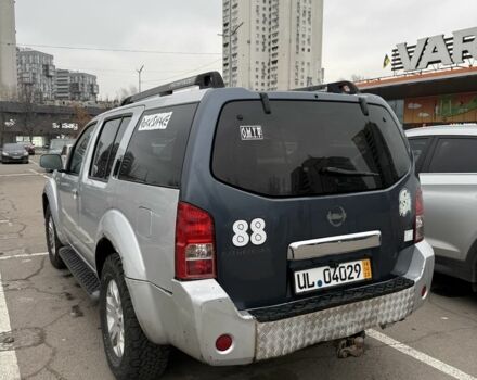 Сірий Ніссан Патфайндер, об'ємом двигуна 2.3 л та пробігом 368 тис. км за 4722 $, фото 2 на Automoto.ua