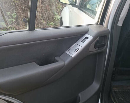 Сірий Ніссан Патфайндер, об'ємом двигуна 2.5 л та пробігом 83 тис. км за 13100 $, фото 8 на Automoto.ua