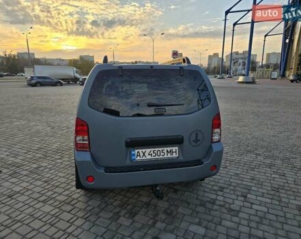 Серый Ниссан Патфайндер, объемом двигателя 2.49 л и пробегом 367 тыс. км за 12000 $, фото 17 на Automoto.ua