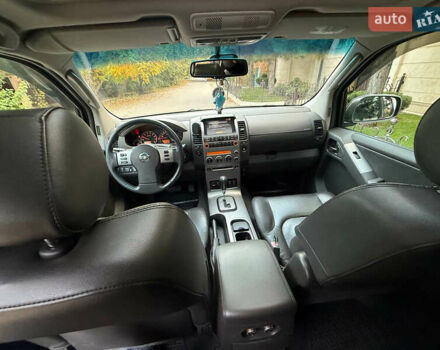 Серый Ниссан Патфайндер, объемом двигателя 4 л и пробегом 155 тыс. км за 12700 $, фото 36 на Automoto.ua