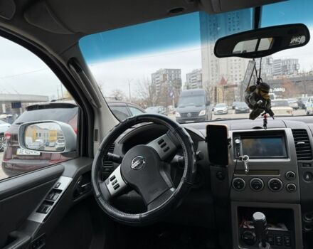 Сірий Ніссан Патфайндер, об'ємом двигуна 2.3 л та пробігом 368 тис. км за 4722 $, фото 3 на Automoto.ua