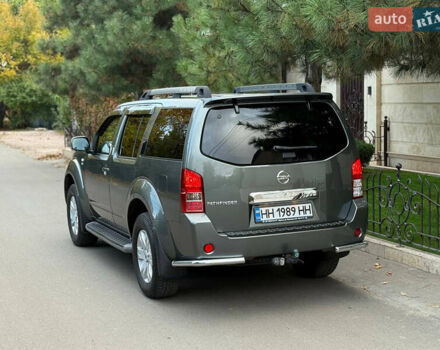 Серый Ниссан Патфайндер, объемом двигателя 4 л и пробегом 155 тыс. км за 12700 $, фото 22 на Automoto.ua