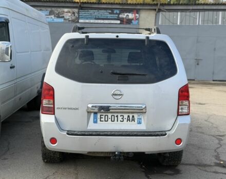 Ниссан Патфайндер 2007 в Ровно на Automoto.ua Серый Ниссан Патфайндер, объемом двигателя 2.5 л и пробегом 200 тыс. км за 2000 $, фото 4 на Automoto.ua