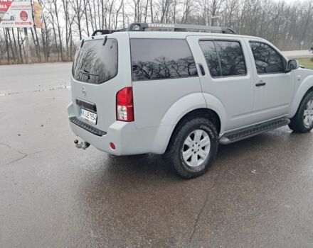 Серый Ниссан Патфайндер, объемом двигателя 4 л и пробегом 278 тыс. км за 5500 $, фото 1 на Automoto.ua