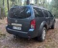 Серый Ниссан Патфайндер, объемом двигателя 2.49 л и пробегом 230 тыс. км за 6395 $, фото 2 на Automoto.ua