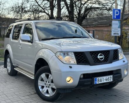 Серый Ниссан Патфайндер, объемом двигателя 2.5 л и пробегом 200 тыс. км за 5700 $, фото 3 на Automoto.ua