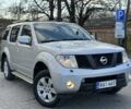 Серый Ниссан Патфайндер, объемом двигателя 2.5 л и пробегом 200 тыс. км за 5700 $, фото 3 на Automoto.ua