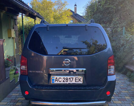 Ниссан Патфайндер 2007 в Луцке на Automoto.ua Серый Ниссан Патфайндер, объемом двигателя 2.49 л и пробегом 250 тыс. км за 12900 $, фото 2 на Automoto.ua