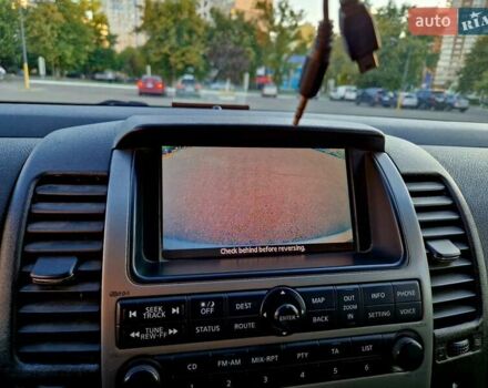 Сірий Ніссан Патфайндер, об'ємом двигуна 2.5 л та пробігом 270 тис. км за 10000 $, фото 10 на Automoto.ua