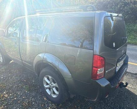 Ніссан Патфайндер 2007 у Знаменке на Automoto.ua Сірий Ніссан Патфайндер, об'ємом двигуна 0 л та пробігом 262 тис. км за 6600 $, фото 3 на Automoto.ua