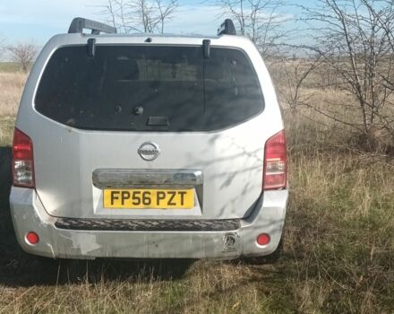 Серый Ниссан Патфайндер, объемом двигателя 2.5 л и пробегом 250 тыс. км за 4000 $, фото 2 на Automoto.ua