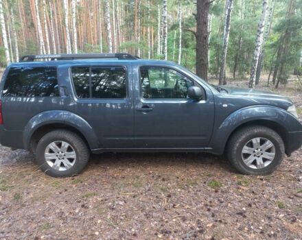 Серый Ниссан Патфайндер, объемом двигателя 2.5 л и пробегом 230 тыс. км за 6588 $, фото 1 на Automoto.ua