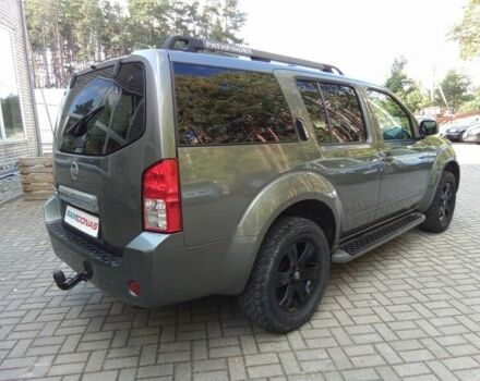 Ниссан Патфайндер 2007 в Кривом Роге на Automoto.ua Серый Ниссан Патфайндер, объемом двигателя 2.5 л и пробегом 379 тыс. км за 4080 $, фото 2 на Automoto.ua