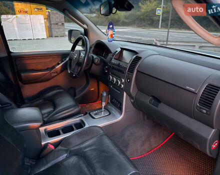 Сірий Ніссан Патфайндер, об'ємом двигуна 2.5 л та пробігом 244 тис. км за 10500 $, фото 11 на Automoto.ua