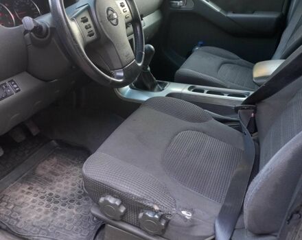 Серый Ниссан Патфайндер, объемом двигателя 2.5 л и пробегом 230 тыс. км за 6588 $, фото 5 на Automoto.ua